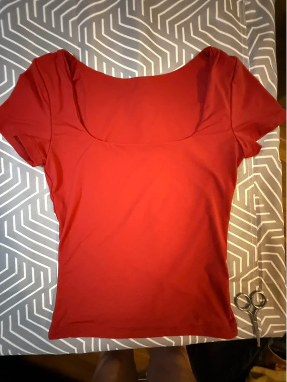 ForeFair Women’s XS Red Square Neck Fitted Short Sleeve Top